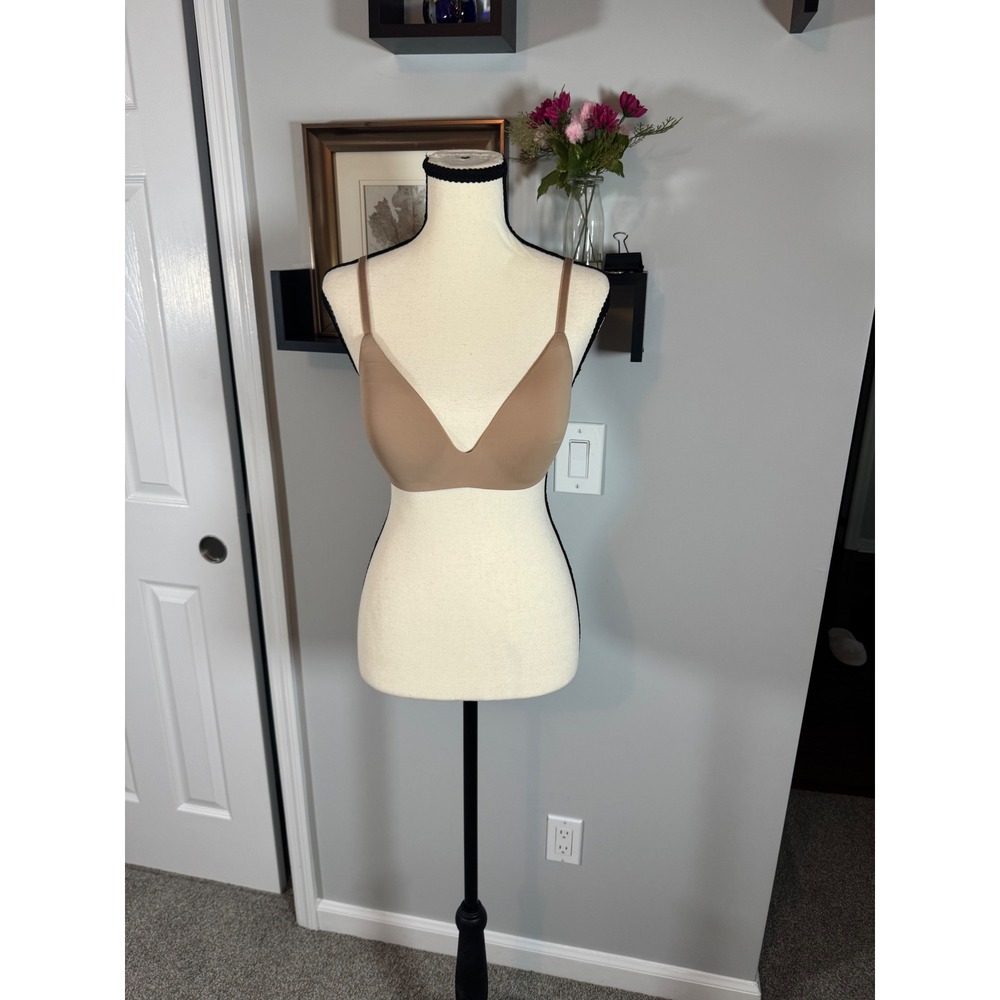 Victoria's Secret T-Shirt Lightly Lined Wireless Bra Tan Nude 32D
